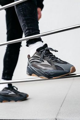Кроссовки Adidas Yeezy Boost 700 V2 Geode мужские No brand Коричневый (A166-4 brown (44 (28 см))
